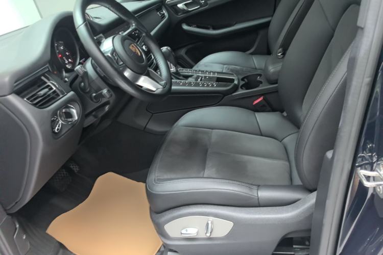 Used Porsche Macan 2020 Macan 2.0T Left Front Seat