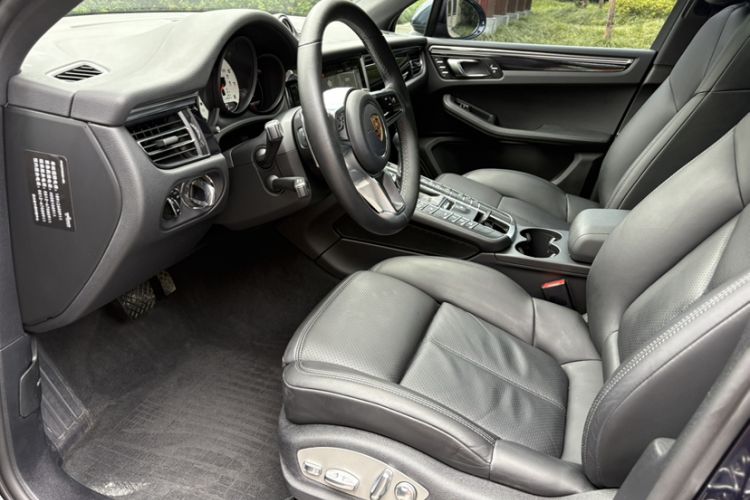 Used Porsche Macan 2020 Macan 2.0T Left Front Seat