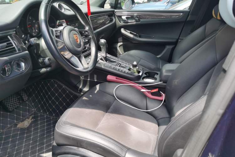 Used Porsche Macan 2020 Macan 2.0T Left Front Seat