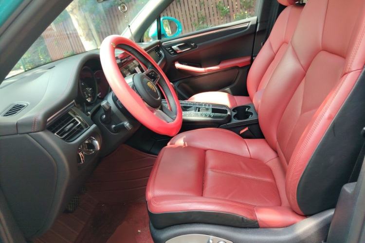 Used Porsche Macan 2020 Macan 2.0T Left Front Seat