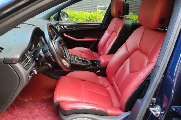 Used Porsche Macan 2020 Macan 2.0T Left Front Seat