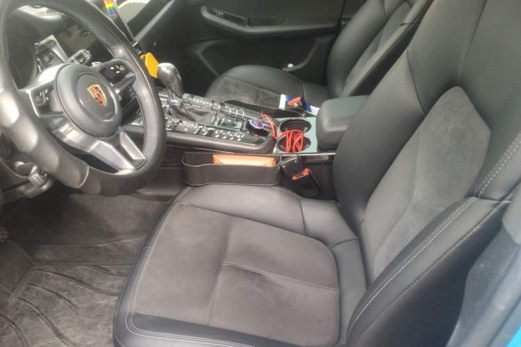 Used Porsche Macan 2020 Macan 2.0T Left Front Seat