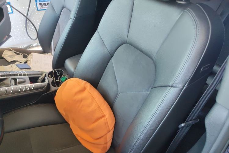 Used Porsche Macan 2020 Macan 2.0T Left Front Seat
