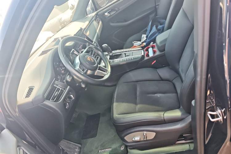 Used Porsche Macan 2020 Macan 2.0T Left Front Seat