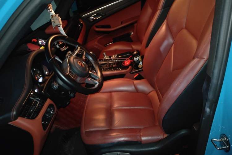 Used Porsche Macan 2020 Macan 2.0T Left Front Seat