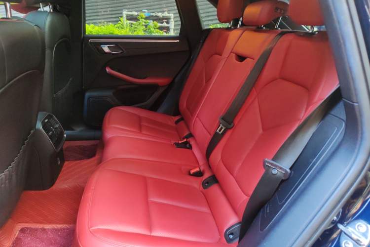 Used Porsche Macan 2020 Macan 2.0T Left Rear Seat