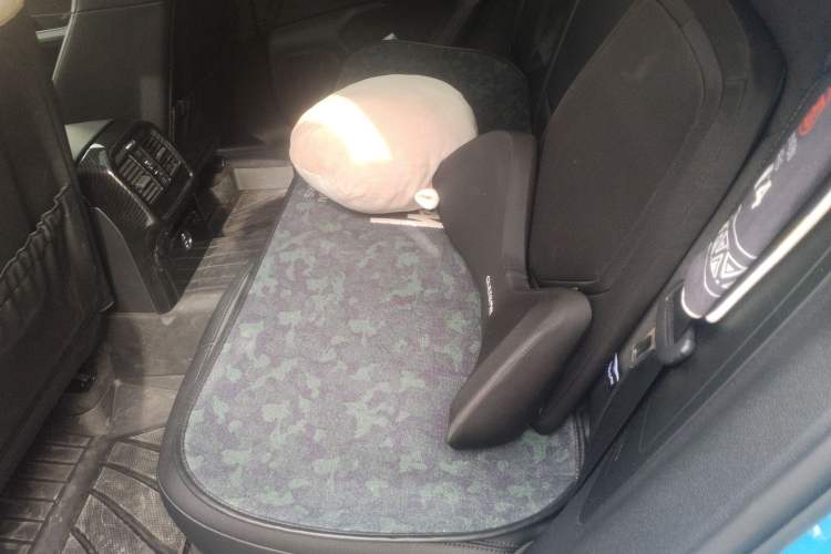 Used Porsche Macan 2020 Macan 2.0T Left Rear Seat