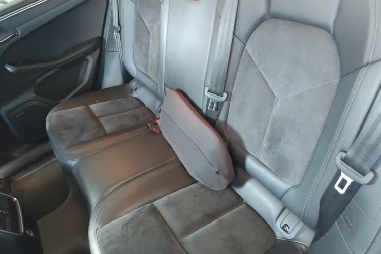 Used Porsche Macan 2020 Macan 2.0T Left Rear Seat