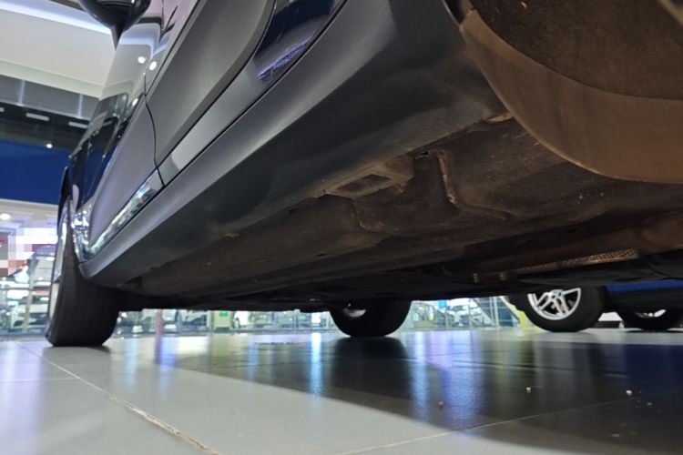 Used Porsche Macan 2020 Macan 2.0T Left Side Sill