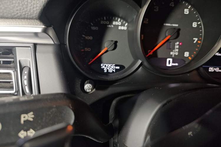 Used Porsche Macan 2020 Macan 2.0T Odometer Close Up