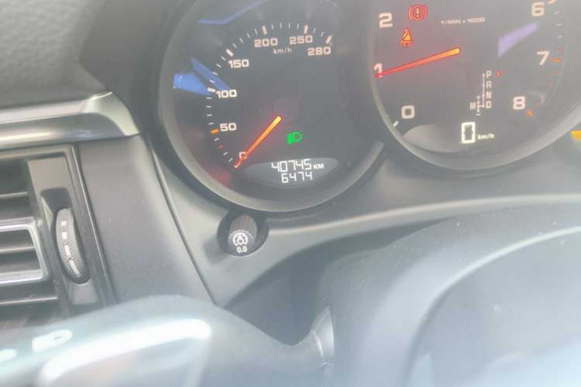 Used Porsche Macan 2020 Macan 2.0T Odometer Close Up