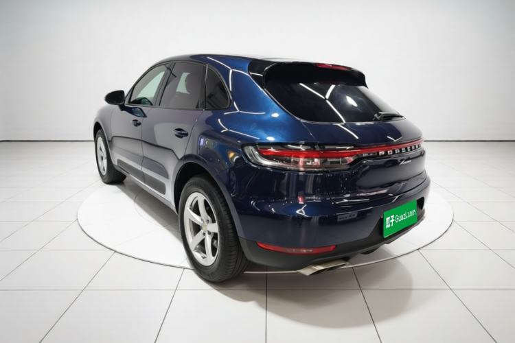 Used Porsche Macan 2020 Macan 2.0T Rear Left 45 Deg