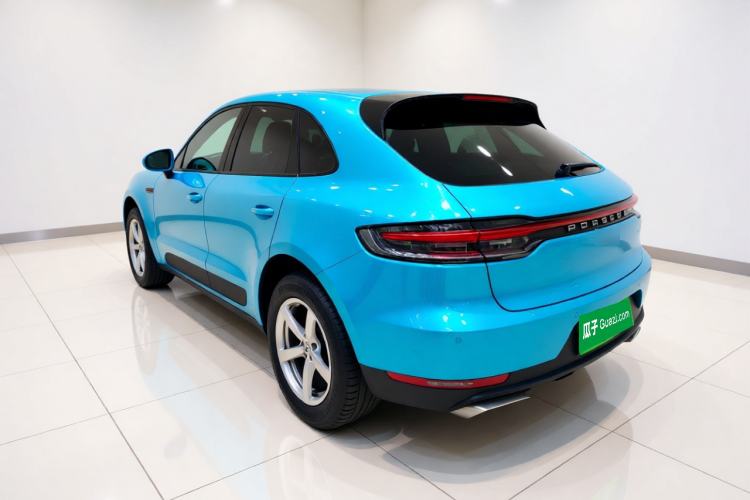 Used Porsche Macan 2020 Macan 2.0T Rear Left 45 Deg