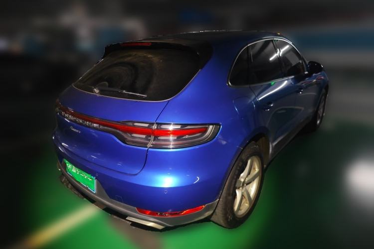Used Porsche Macan 2020 Macan 2.0T Rear Right 45 Deg