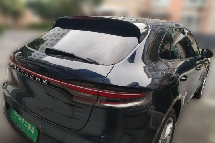 Used Porsche Macan 2020 Macan 2.0T Rear Right 45 Deg