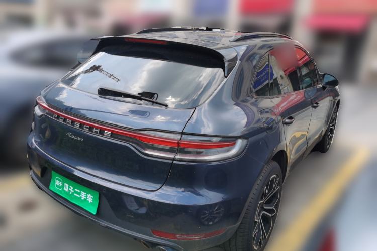 Used Porsche Macan 2020 Macan 2.0T Rear Right 45 Deg