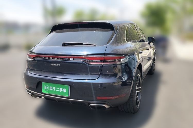 Used Porsche Macan 2020 Macan 2.0T Rear Right 45 Deg