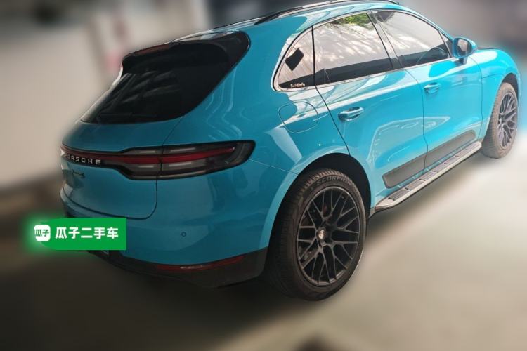 Used Porsche Macan 2020 Macan 2.0T Rear Right 45 Deg