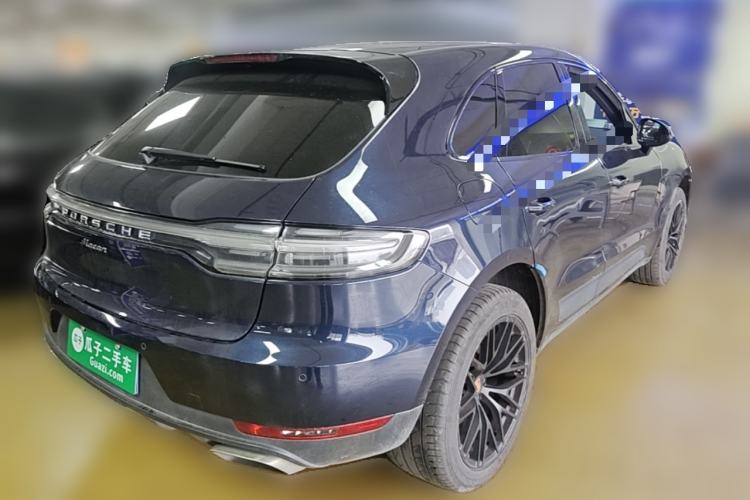 Used Porsche Macan 2020 Macan 2.0T Rear Right 45 Deg