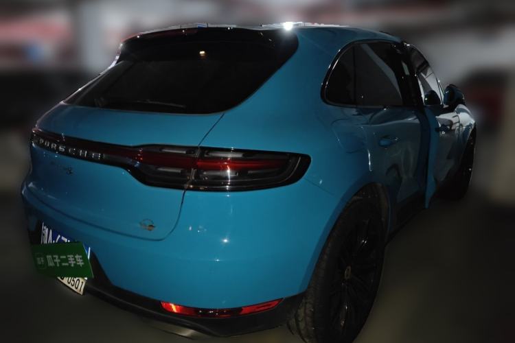 Used Porsche Macan 2020 Macan 2.0T Rear Right 45 Deg