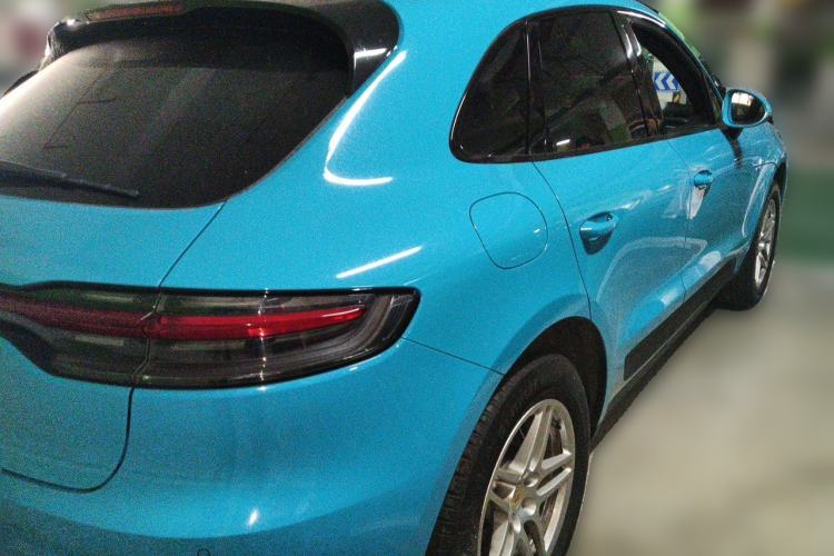 Used Porsche Macan 2020 Macan 2.0T Rear Right 45 Deg