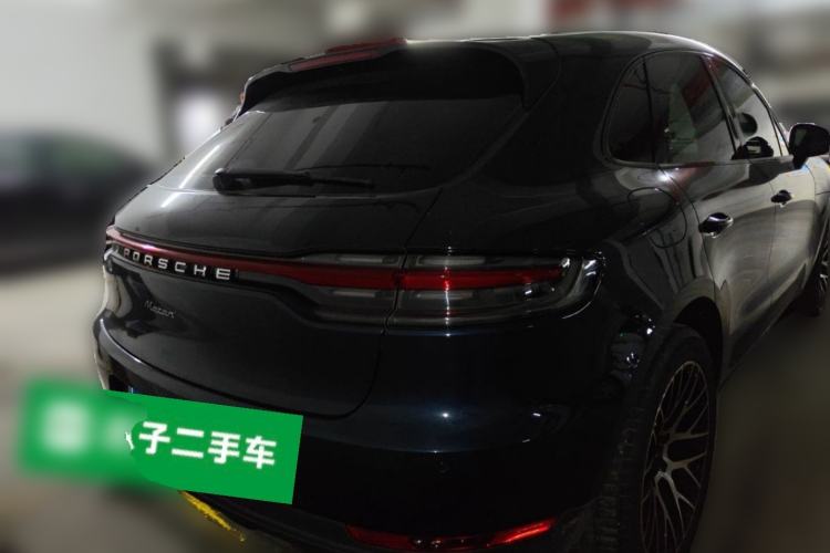 Used Porsche Macan 2020 Macan 2.0T Rear Right 45 Deg