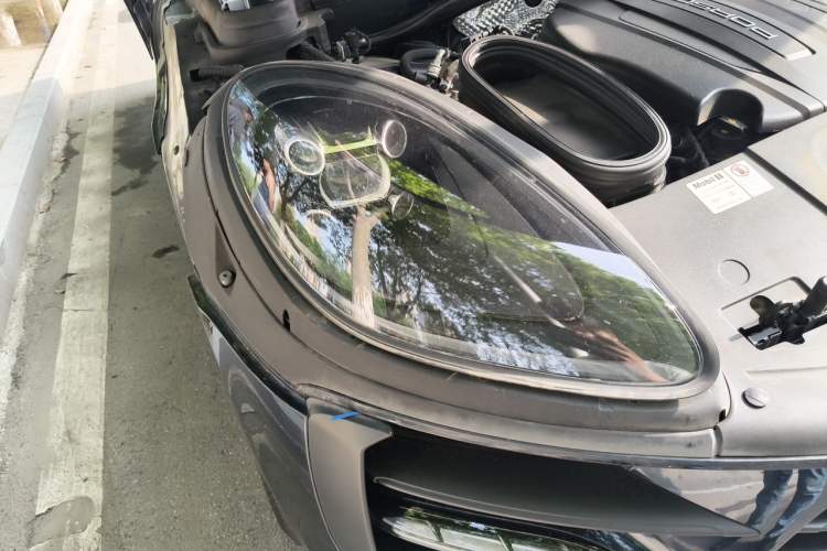 Used Porsche Macan 2020 Macan 2.0T Right Front Headlight