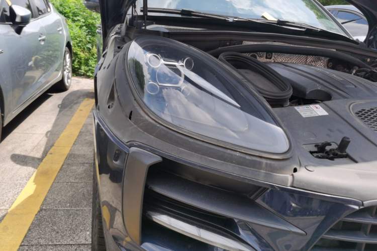 Used Porsche Macan 2020 Macan 2.0T Right Front Headlight