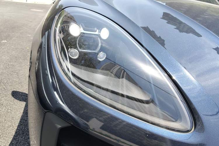 Used Porsche Macan 2020 Macan 2.0T Right Front Headlight