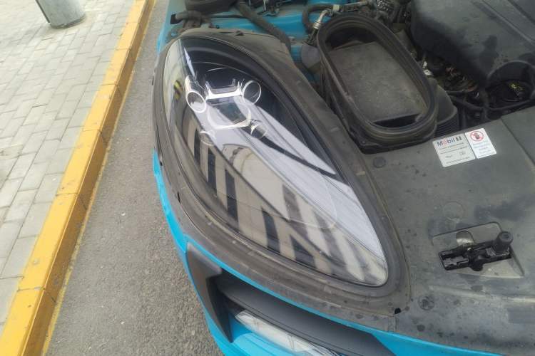 Used Porsche Macan 2020 Macan 2.0T Right Front Headlight