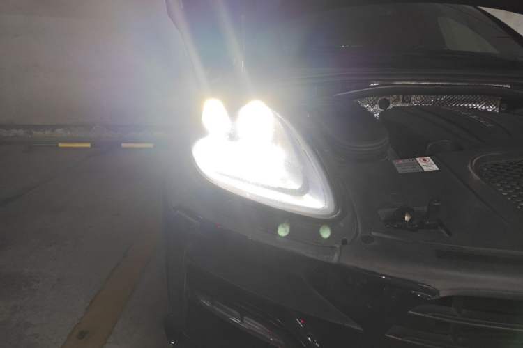 Used Porsche Macan 2020 Macan 2.0T Right Front Headlight