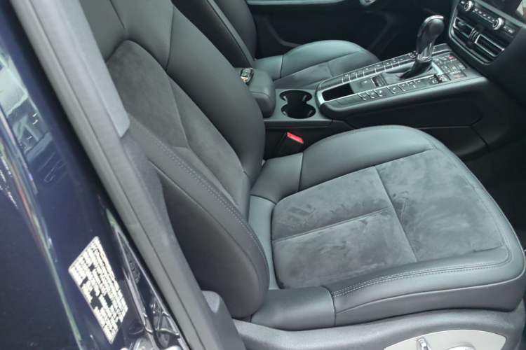 Used Porsche Macan 2020 Macan 2.0T Right Front Seat