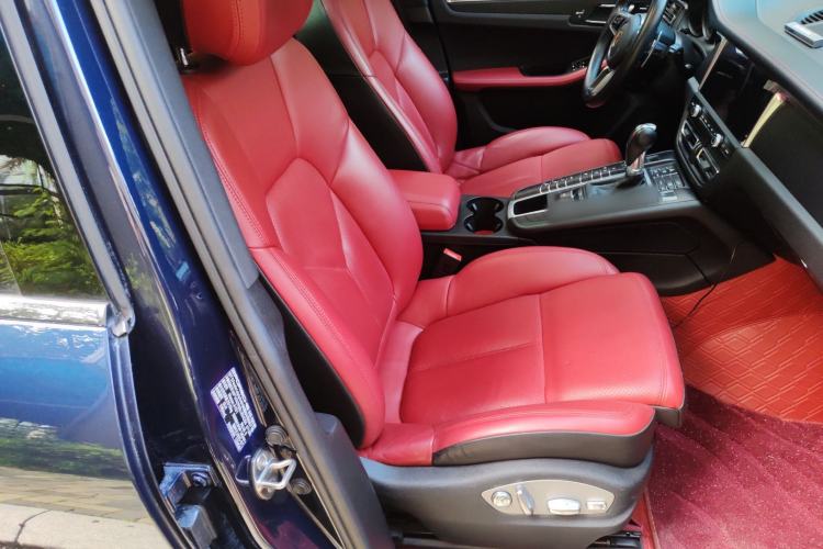 Used Porsche Macan 2020 Macan 2.0T Right Front Seat