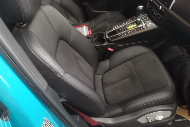 Used Porsche Macan 2020 Macan 2.0T Right Front Seat