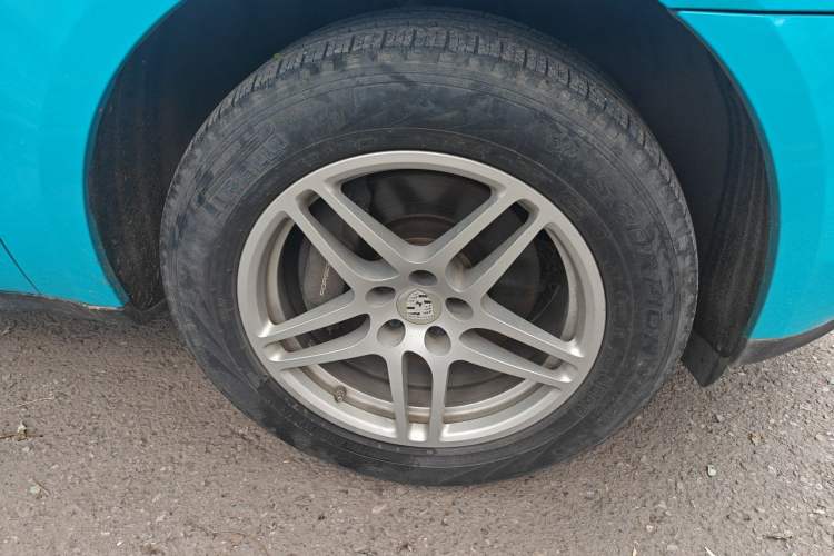 Used Porsche Macan 2020 Macan 2.0T Right Front Wheel Hub