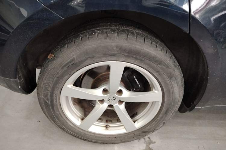 Used Porsche Macan 2020 Macan 2.0T Right Rear Wheel Hub