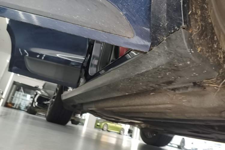 Used Porsche Macan 2020 Macan 2.0T Right Side Sill