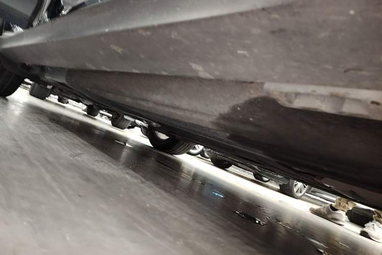 Used Porsche Macan 2020 Macan 2.0T Right Side Sill