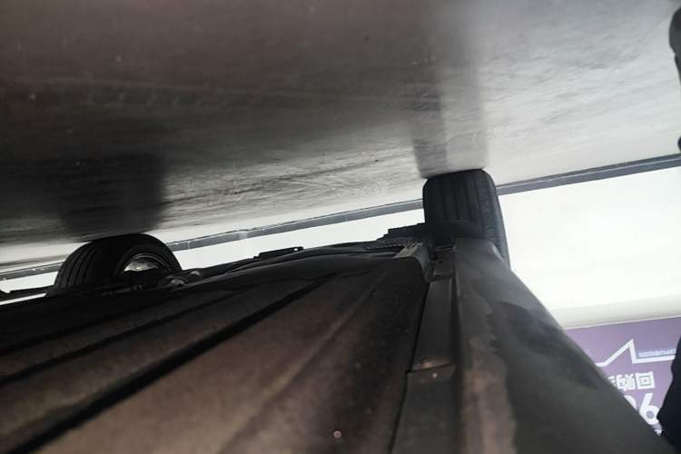 Used Porsche Macan 2020 Macan 2.0T Right Side Sill