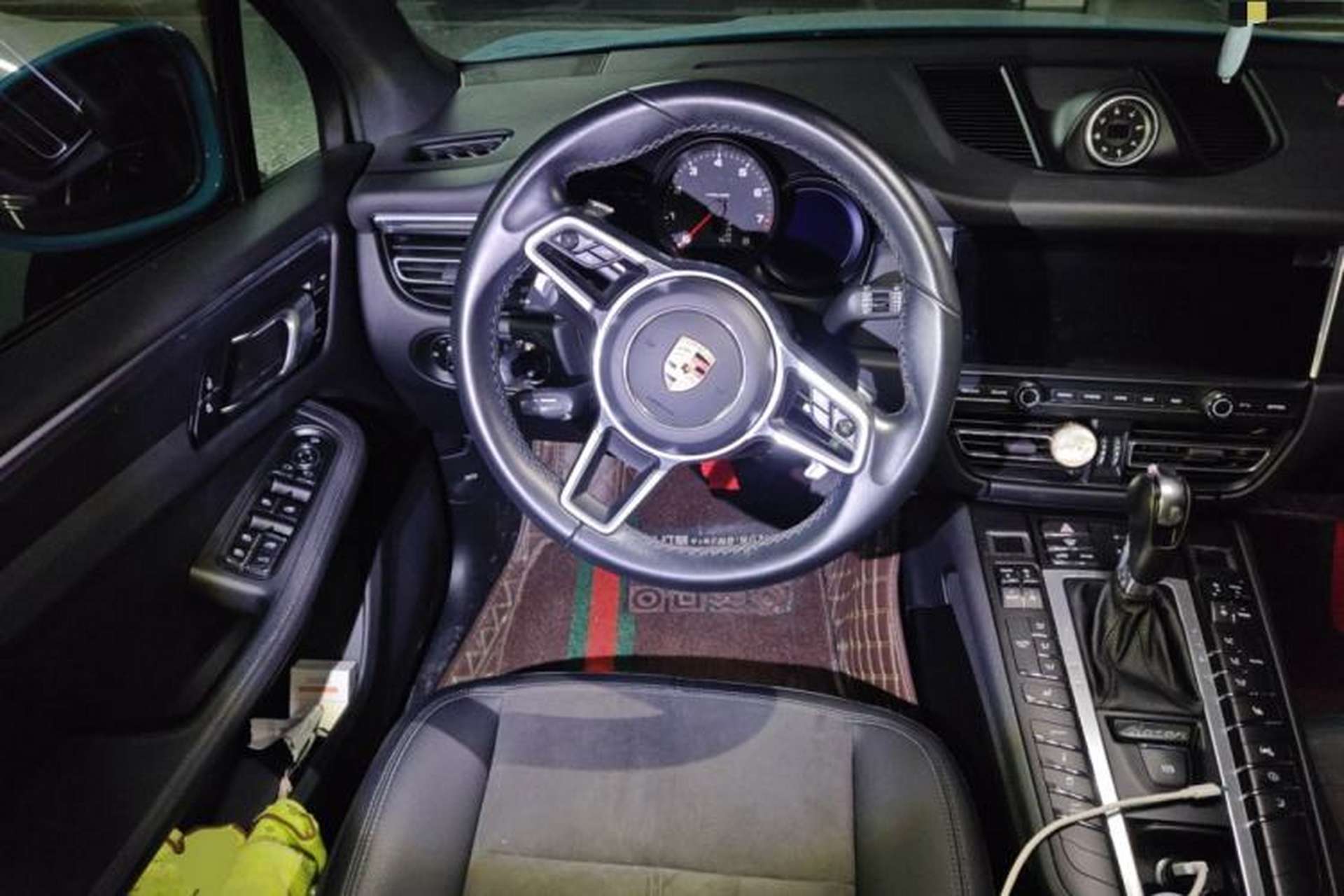 Used Porsche Macan 2020 Macan 2.0T Steering Wheel