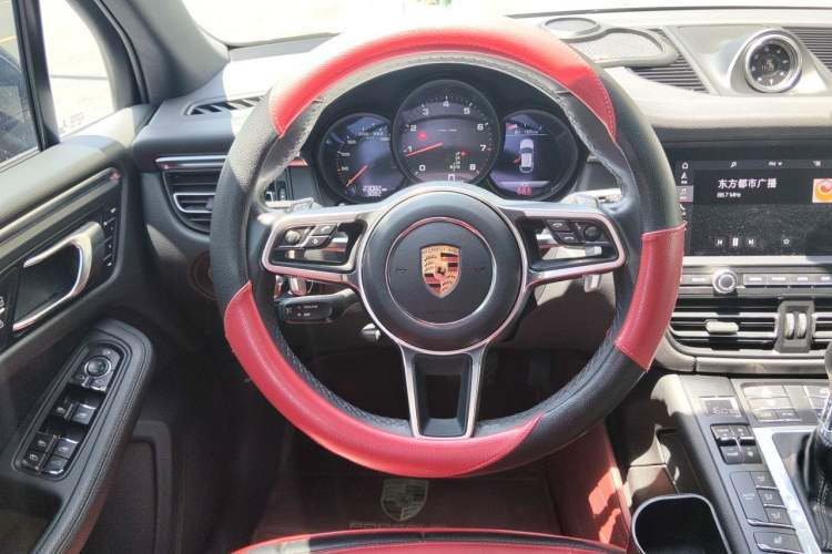 Used Porsche Macan 2020 Macan 2.0T Steering Wheel