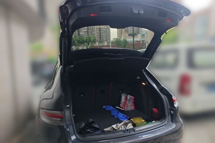 Used Porsche Macan 2020 Macan 2.0T Trunk