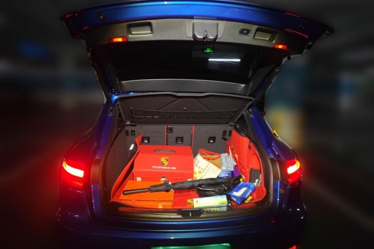 Used Porsche Macan 2020 Macan 2.0T Trunk