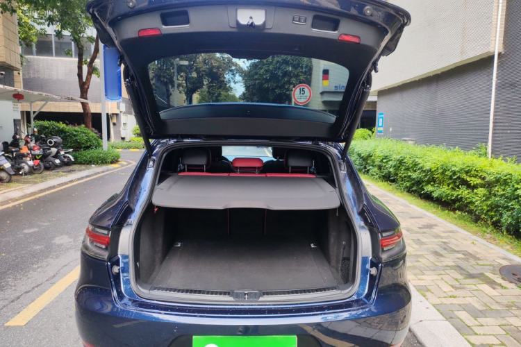 Used Porsche Macan 2020 Macan 2.0T Trunk