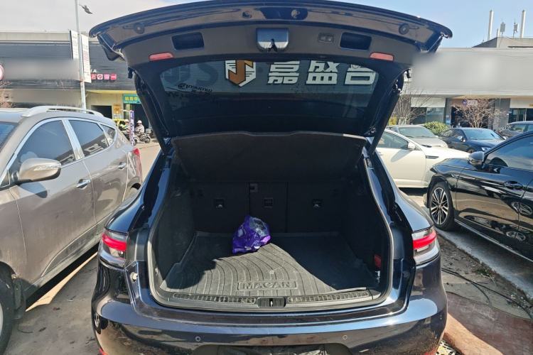 Used Porsche Macan 2020 Macan 2.0T Trunk