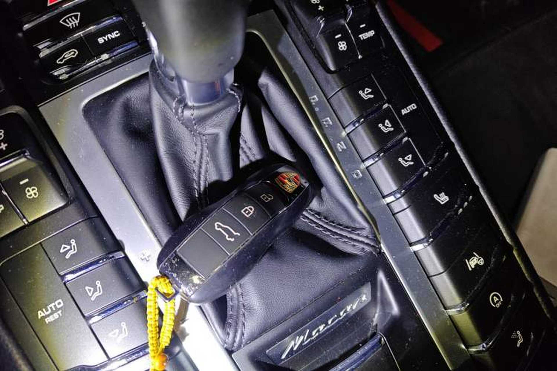 Used Porsche Macan 2020 Macan 2.0T Vehicle Key