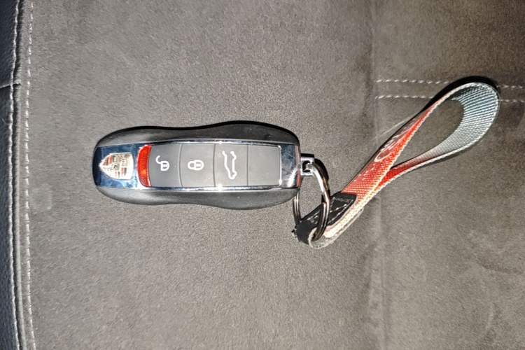 Used Porsche Macan 2020 Macan 2.0T Vehicle Key