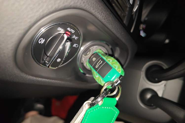 Used Porsche Macan 2020 Macan 2.0T Vehicle Key