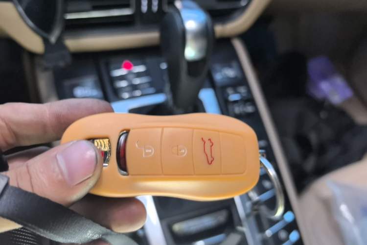 Used Porsche Macan 2020 Macan 2.0T Vehicle Key