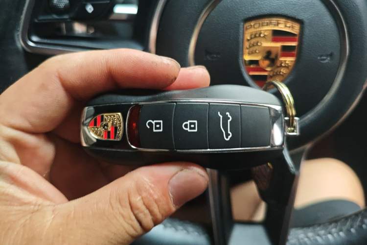 Used Porsche Macan 2020 Macan 2.0T Vehicle Key